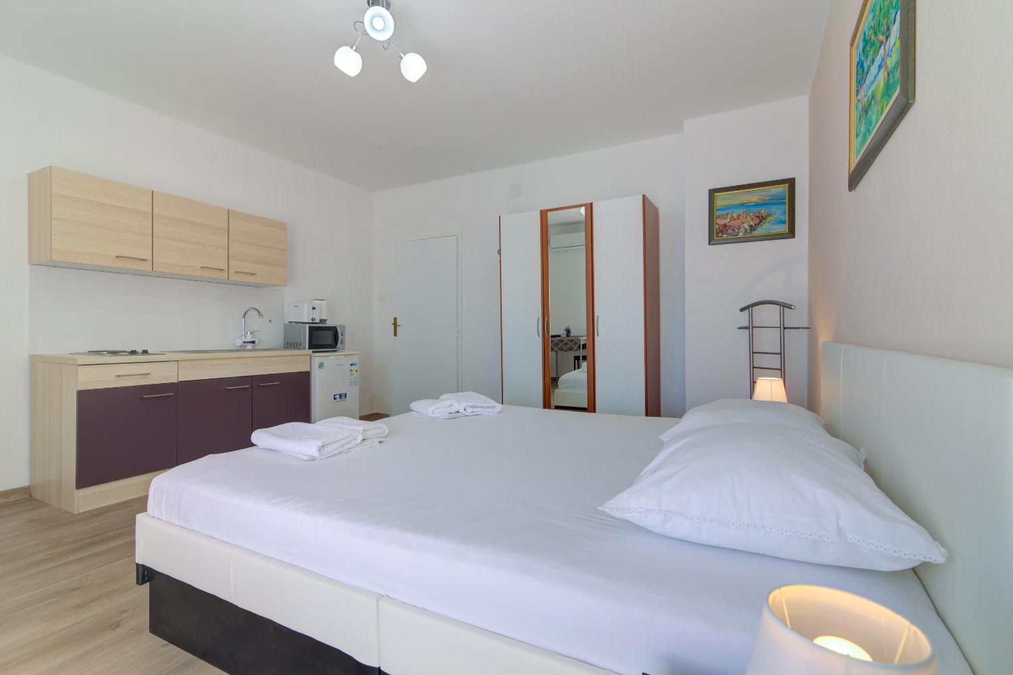 Apartmani Ana Senj  Rum bild